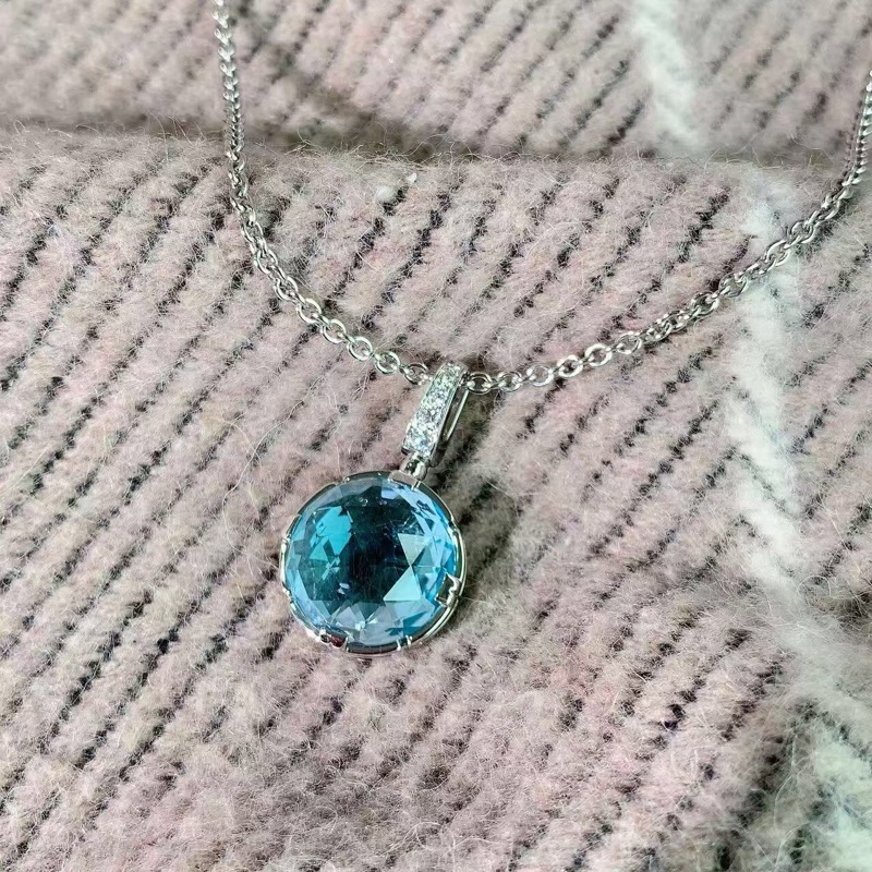 Bvlgari寶格麗 PARENTESI系列藍色托帕石項鍊  38-45釐米長度可調節 名貴寶石鑲嵌鑽石點綴 藍色托帕石晶瑩剔透 搭配18K白金鍊條 氣質優雅-3