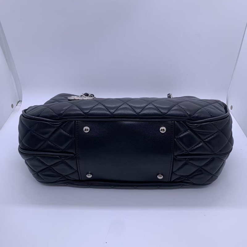 二手Chanel香奈兒托特黑色羊皮單肩包，鐳射20開-4