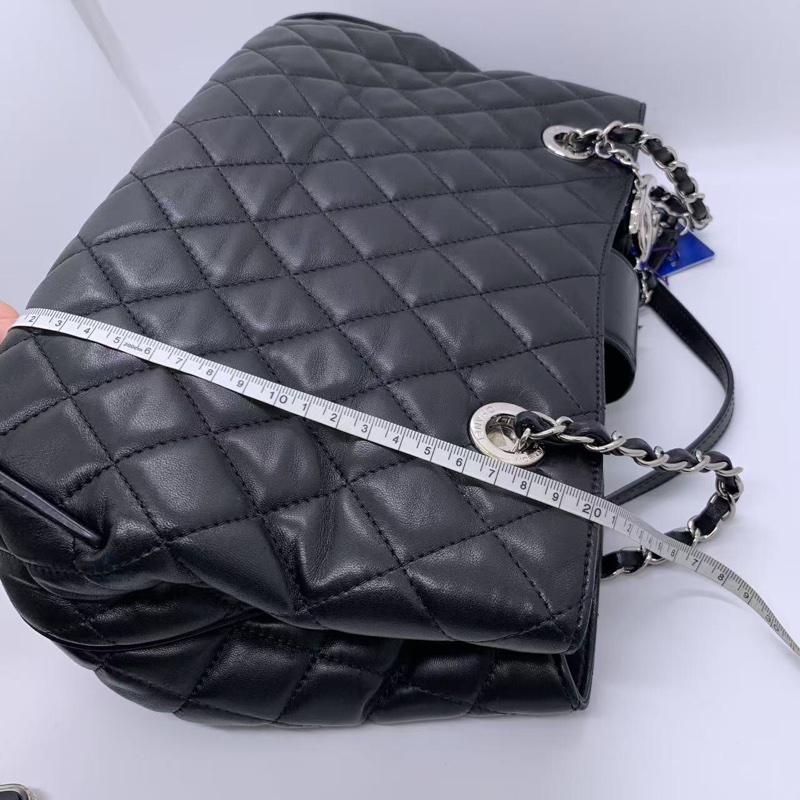 二手Chanel香奈兒托特黑色羊皮單肩包，鐳射20開-18