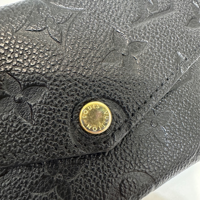 Lv 黑牛皮壓紋零錢鑰匙包-10