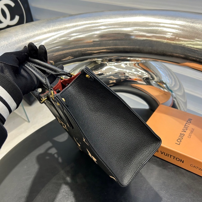 LV Onthego PM小号-3