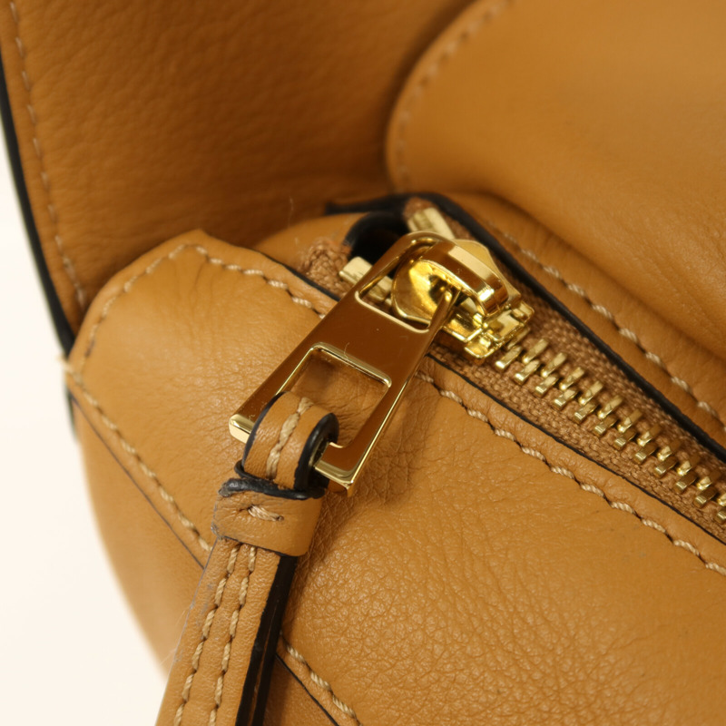 LOEWE 牛皮皮革Puzzle Hobo肩背袋-10