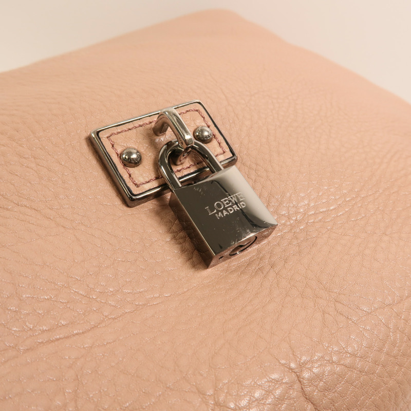 LOEWE 牛皮皮革Calle Lock Hobo銀扣肩背袋-13
