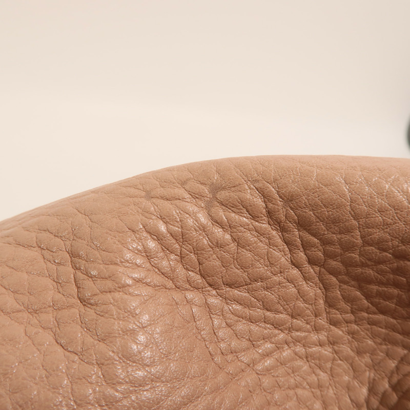 LOEWE 牛皮皮革Calle Lock Hobo銀扣肩背袋-16