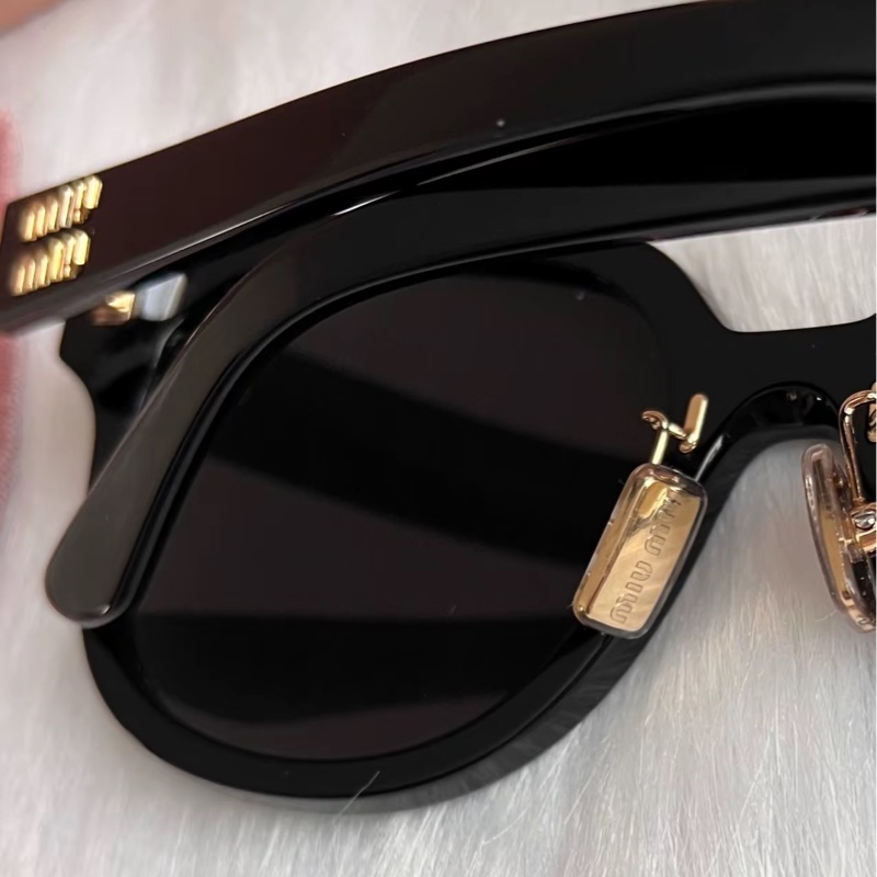 🌷全新代購！Miumiu 方框墨鏡 帶鼻托 SMU01ZS-1