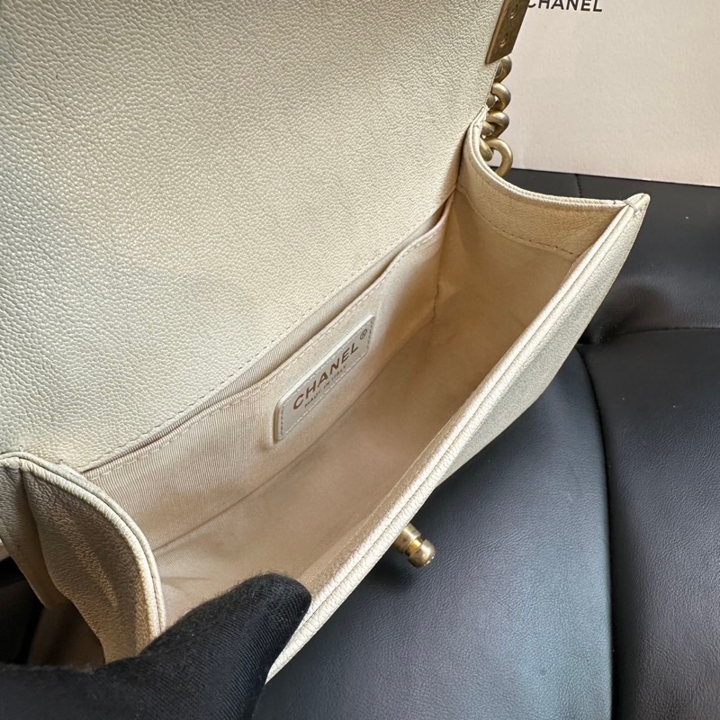 【超級新❗️全配】 Chanel Leboy20 荔枝牛皮 珠光白（專櫃228,800）-23