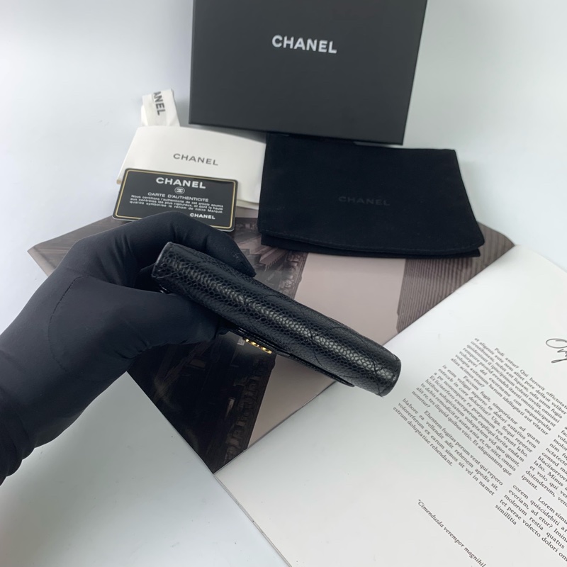 Chanel荔枝皮黑金短夾-5