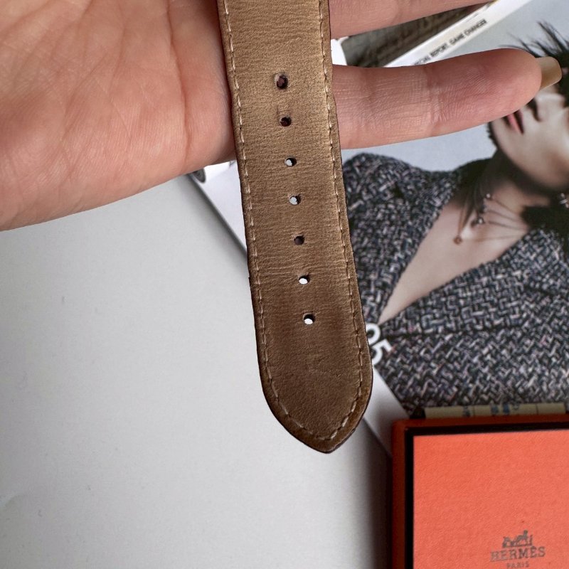 💖沉穩百搭 HERMES Cape Cod 深棕色手錶-3
