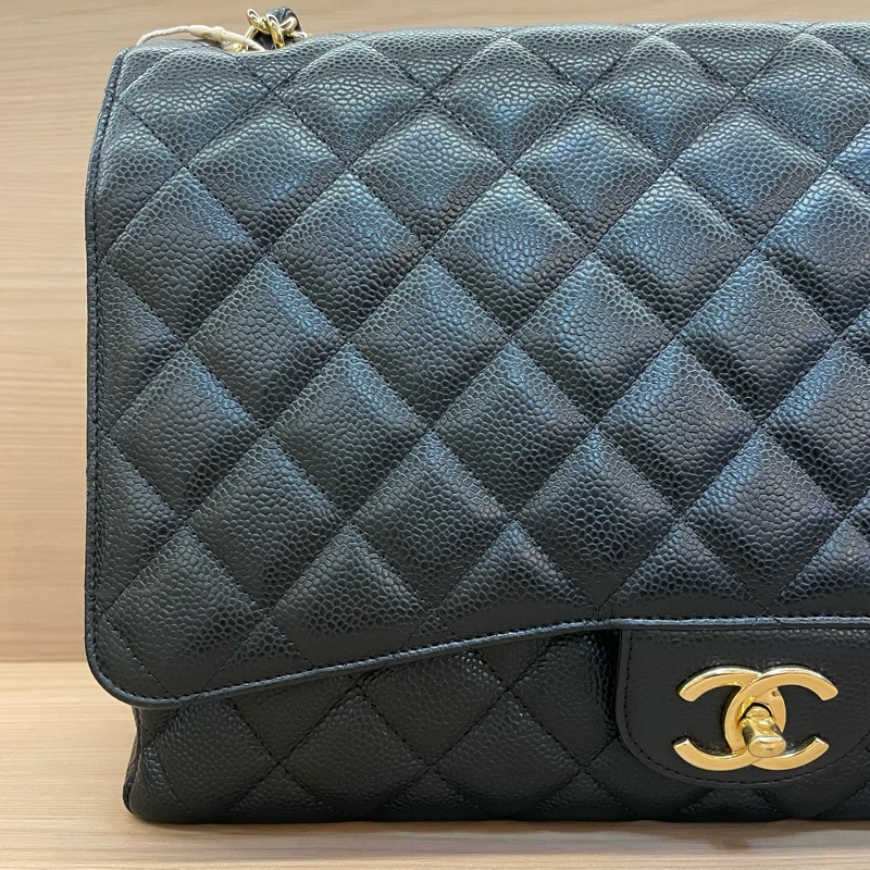 NO:D38 Chanel 黑金荔枝皮 超大號 cf 2011年 14開 鏈條單肩斜挎包 有塵袋 無卡無盒子 尺寸底長34*高21*寬10*-4
