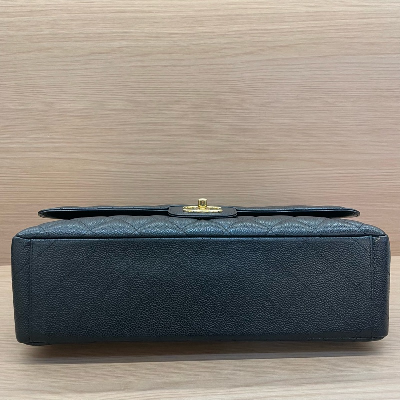 NO:D38 Chanel 黑金荔枝皮 超大號 cf 2011年 14開 鏈條單肩斜挎包 有塵袋 無卡無盒子 尺寸底長34*高21*寬10*-7