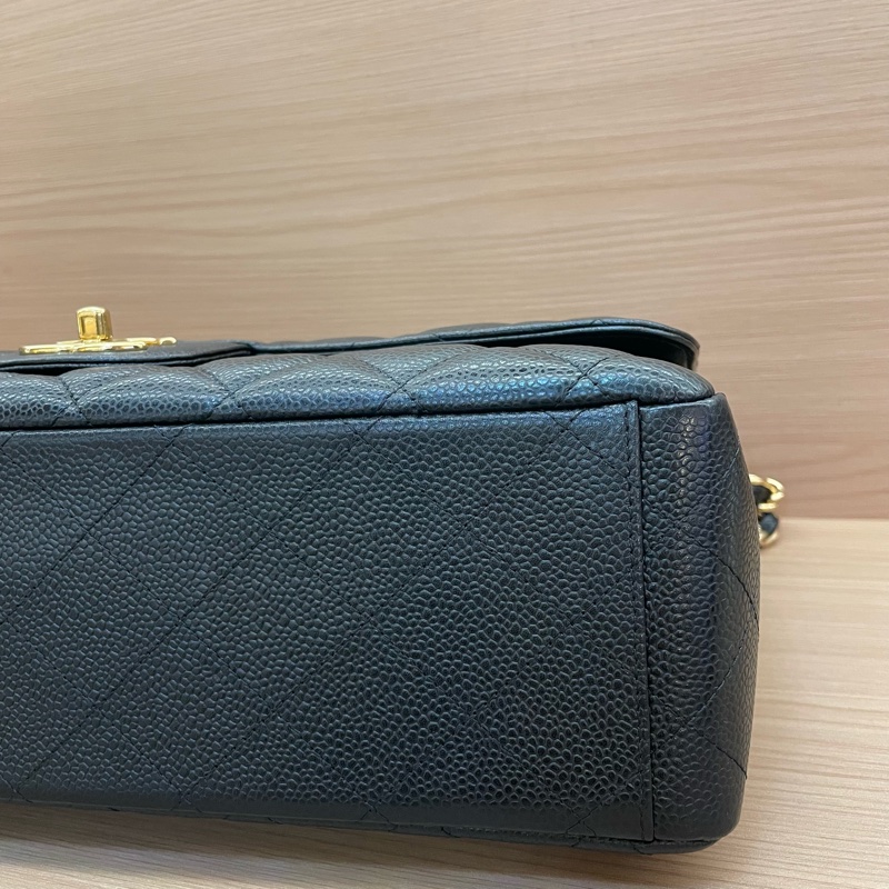 NO:D38 Chanel 黑金荔枝皮 超大號 cf 2011年 14開 鏈條單肩斜挎包 有塵袋 無卡無盒子 尺寸底長34*高21*寬10*-9