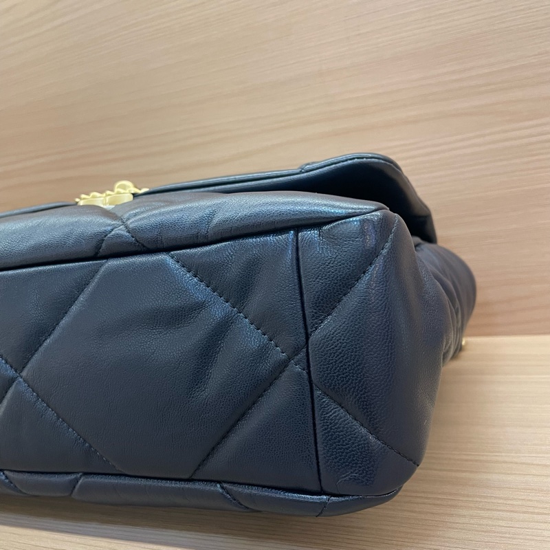 NO:D36 CHANEL 香奈儿 19bag 中號 30開 蓝色菱格纹羊皮金扣手提斜挎鏈條包 有卡 有塵袋 無盒子-8