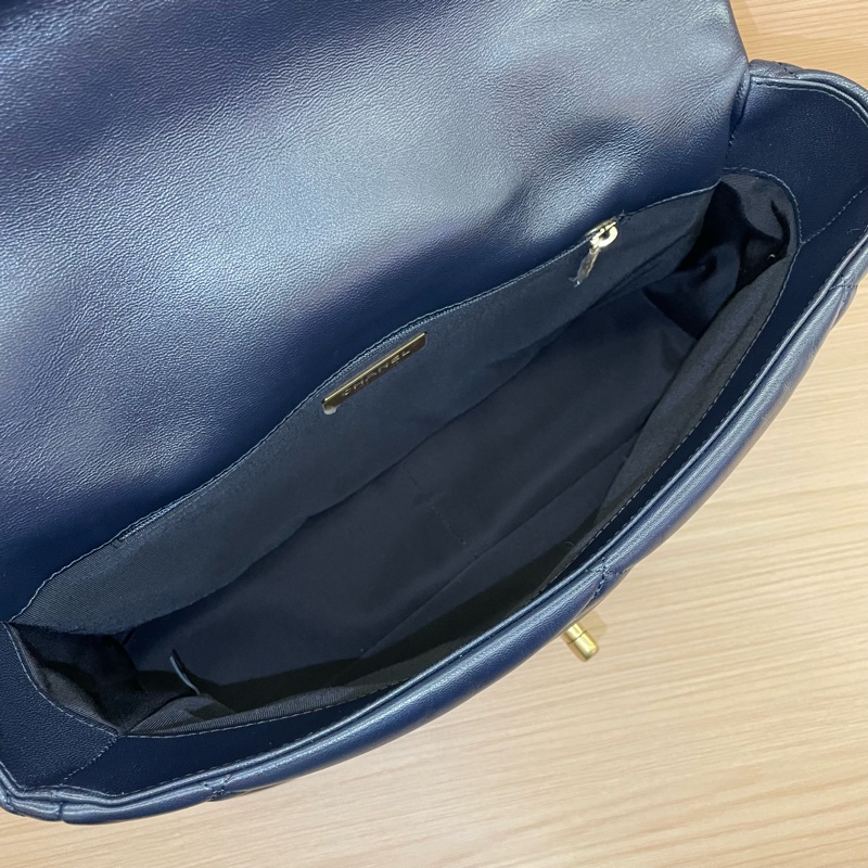 NO:D36 CHANEL 香奈儿 19bag 中號 30開 蓝色菱格纹羊皮金扣手提斜挎鏈條包 有卡 有塵袋 無盒子-10