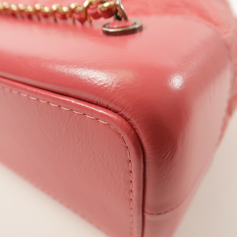 CHANEL 牛皮皮革Gabrielle Backpack鏈帶肩背袋-11