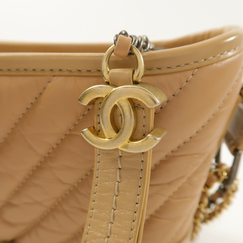 CHANEL 牛皮皮革Gabrielle Small鏈帶肩背袋-15