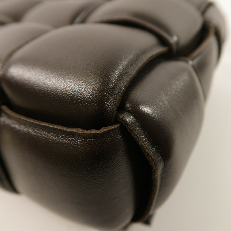 BOTTEGA VENETA 羊皮皮革Padded Cassette肩背袋-11
