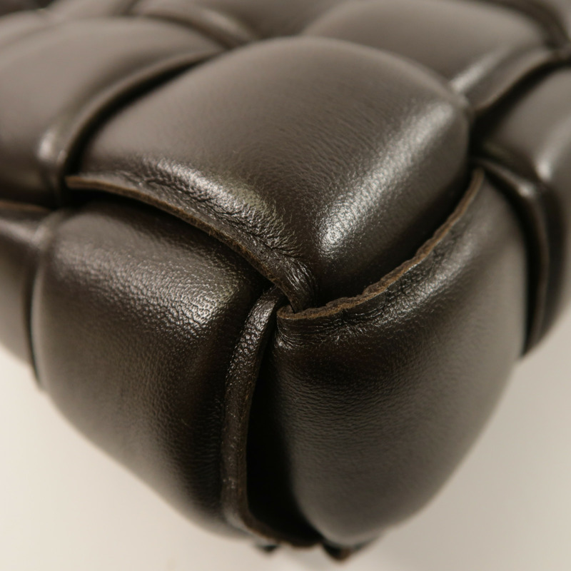 BOTTEGA VENETA 羊皮皮革Padded Cassette肩背袋-12