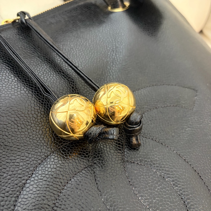 Chanel 香奈兒金球貝殼魚子醬牛皮托特包 Vintage 黑金-3