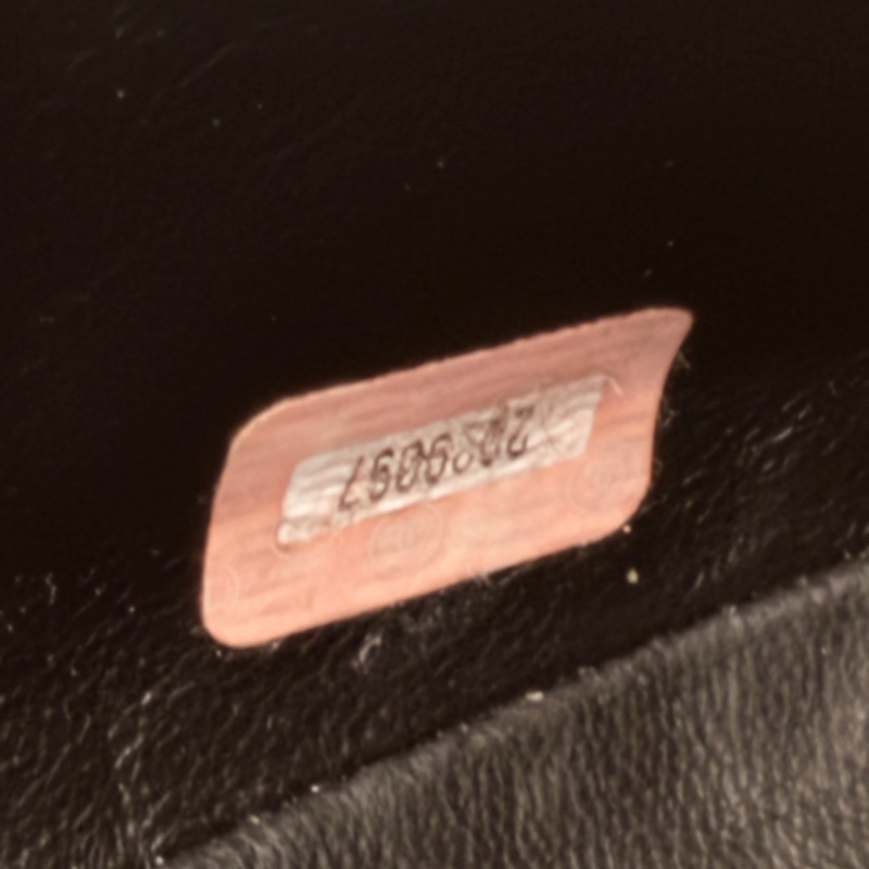 Chanel 香奈兒金球貝殼魚子醬牛皮托特包 Vintage 黑金-21