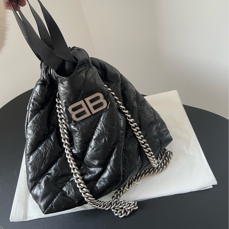 Balenciaga 巴黎世家Crush黑色小號垃圾袋 尺寸約24x26cm。-9