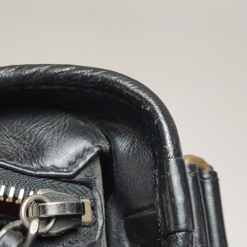 Chanel Gabrielle流浪包小號油蠟皮菱格絎縫雙 鏈條設計單肩包-15