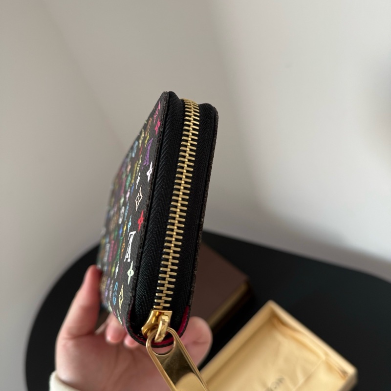 LV 黑三彩拉鍊款錢包，配件：盒子、塵袋 約長20cm 寬2cm 高9cm-3