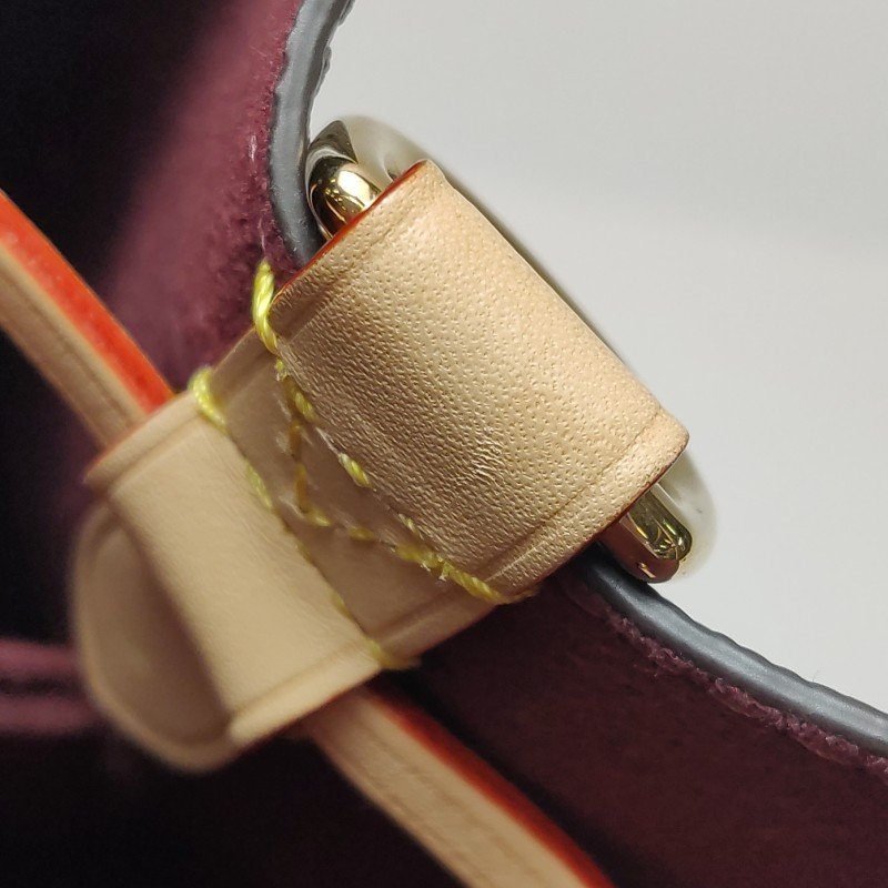 Louis Vuitton (LV) NEONOEBB植鞣革Monogram印花抽繩斜背包晶片款-12