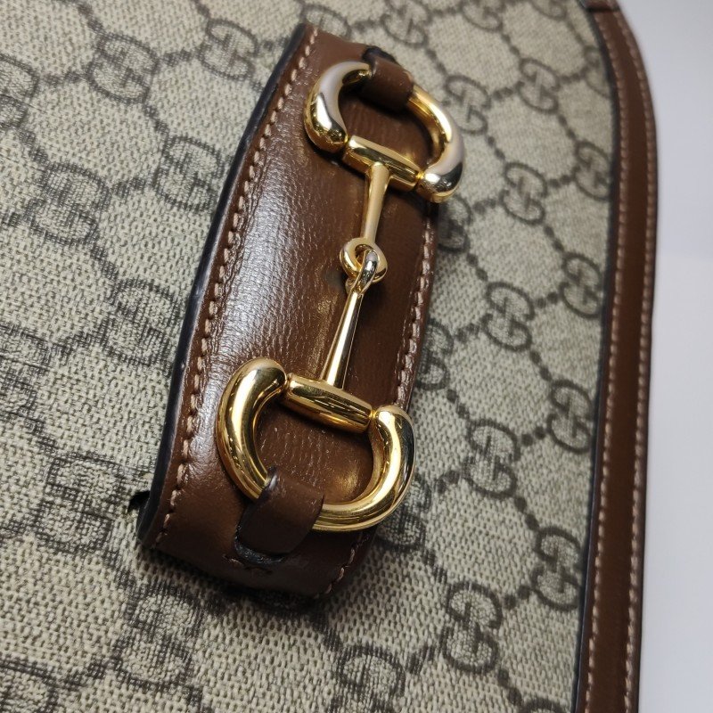 Gucci 1955中牛皮GG老花馬銜扣斜背包-16