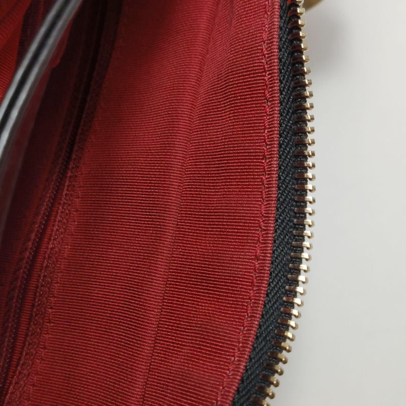 Chanel Gabrielle流浪包小號油蠟皮菱格絎縫雙鍊設計單肩包-9