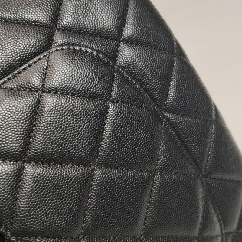 Chanel牛皮純色菱格絎縫雙C扣金幣鏈單肩 包包-21