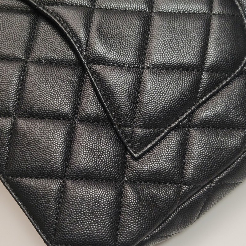 Chanel牛皮純色菱格絎縫雙C扣金幣鏈單肩 包包-22