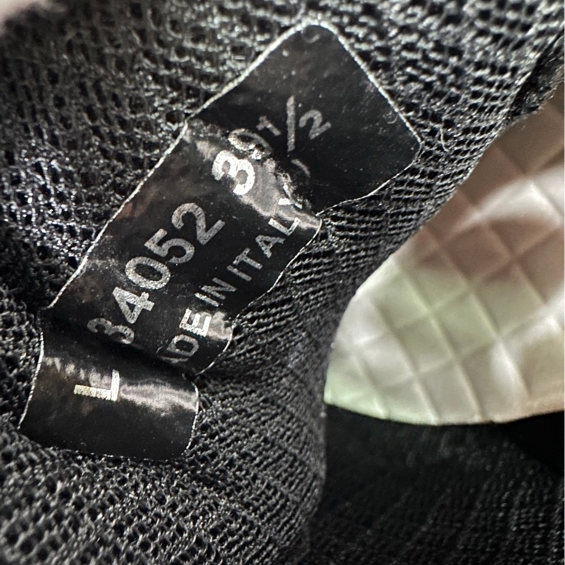 Chanel香奈兒/雙C酒紅色銀標運動鞋 39.5 碼數偏小-3