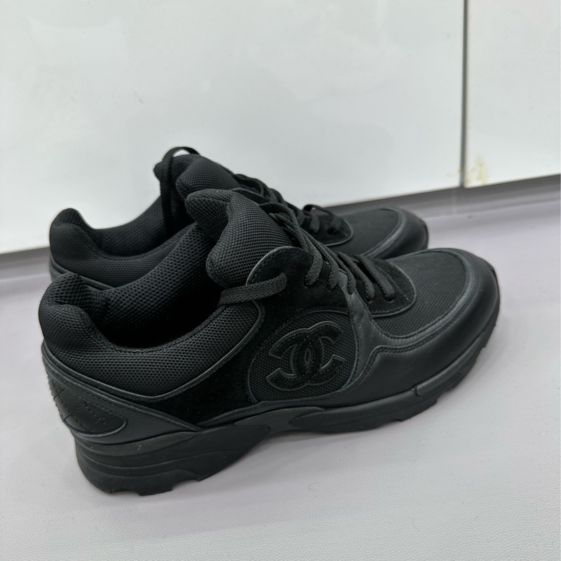 Chanel香奈兒黑色繫帶運動鞋-1