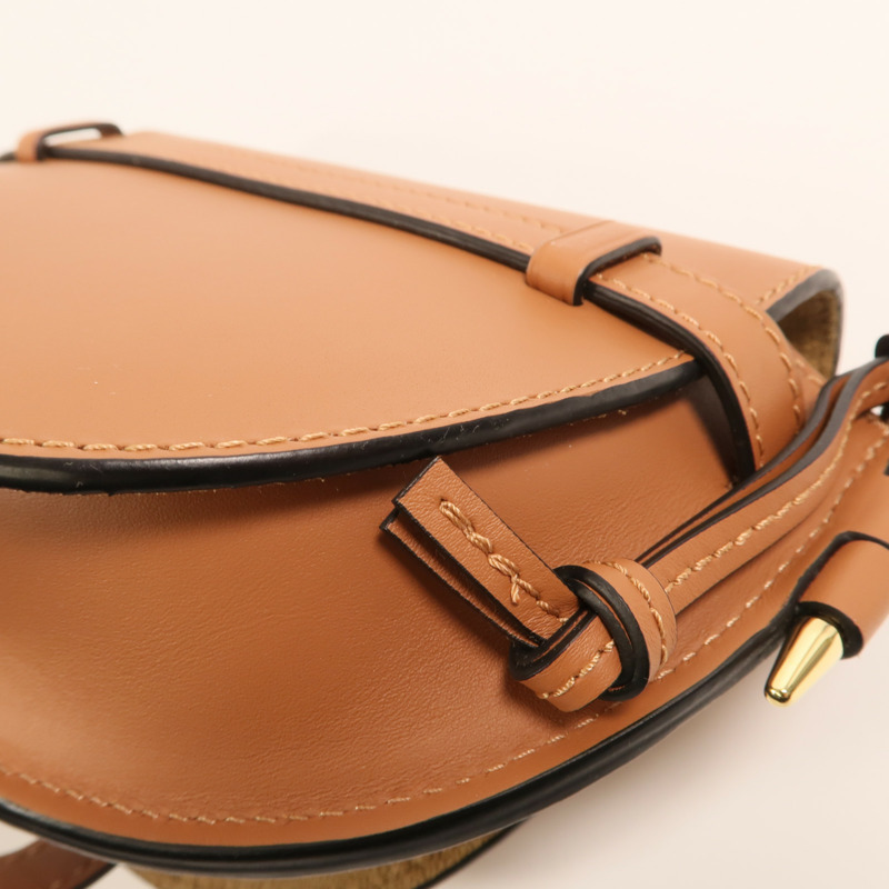 LOEWE 牛皮皮革Gate Mini金扣肩背袋-12