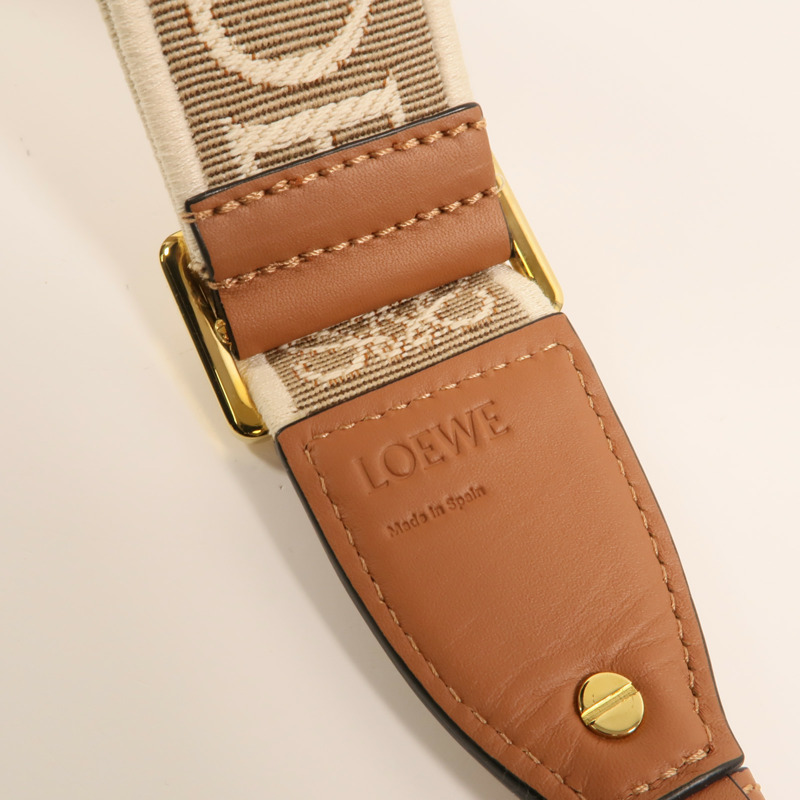 LOEWE 牛皮皮革Gate Mini金扣肩背袋-15