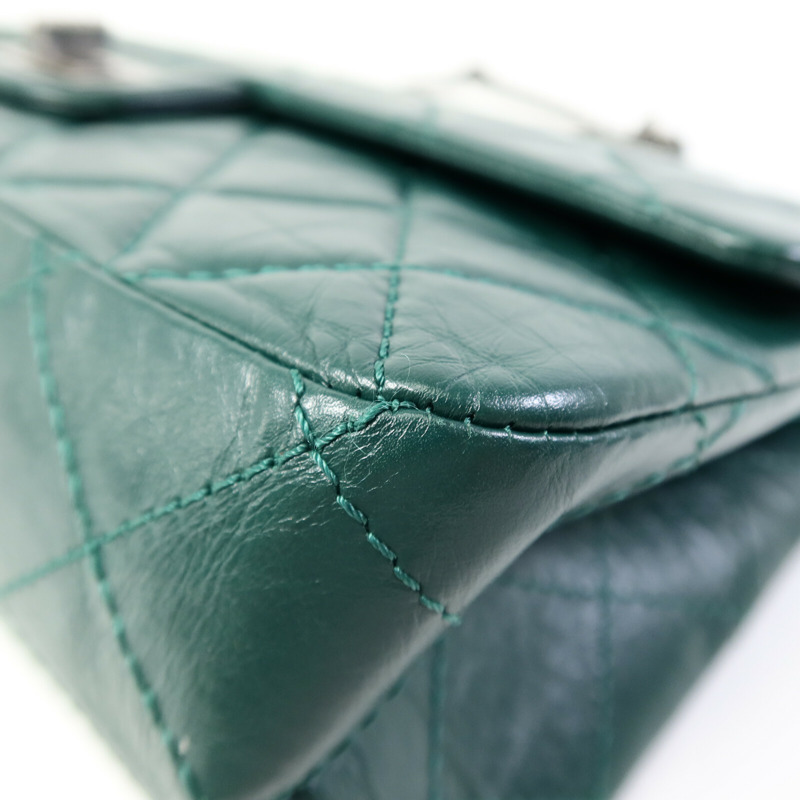 CHANEL 牛皮皮革2.55 Jumbo 鏈帶肩背袋-11