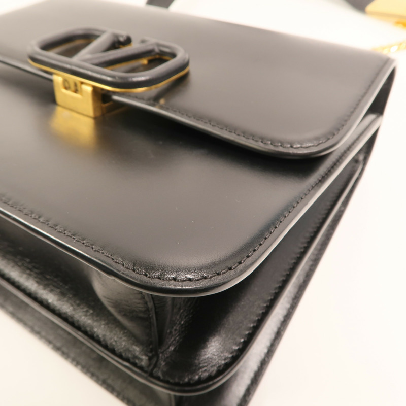 Valentino 牛皮皮革VSling Bag金扣肩背袋-9