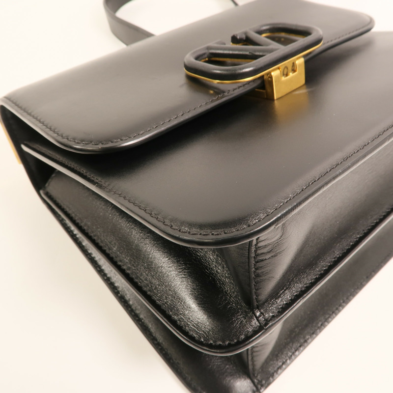 Valentino 牛皮皮革VSling Bag金扣肩背袋-10