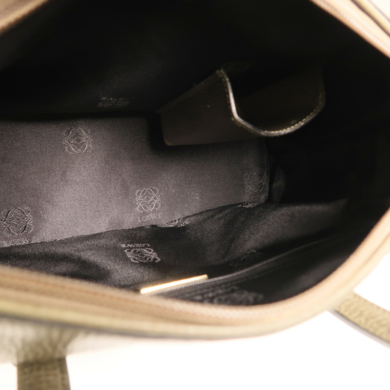 LOEWE 牛皮皮革Handbag金扣手挽袋-4