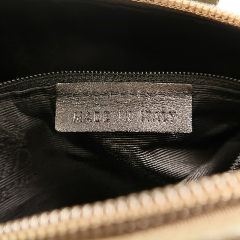 LOEWE 牛皮皮革Handbag金扣手挽袋-6