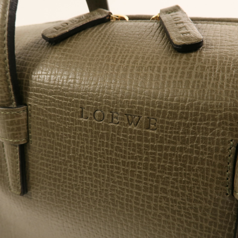 LOEWE 牛皮皮革Handbag金扣手挽袋-8
