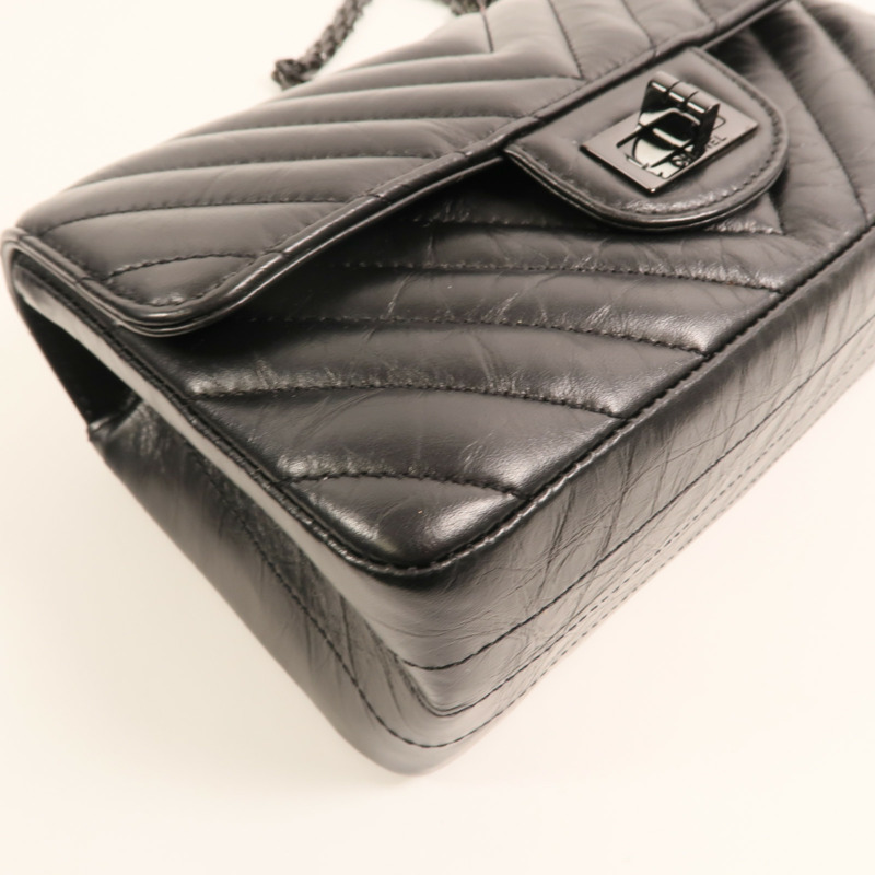 CHANEL 牛皮皮革Mini 2.55鏈帶肩背袋-12