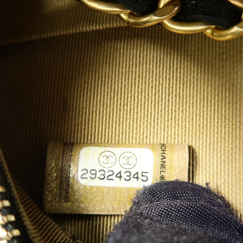 CHANEL 牛皮皮革Round Pear Bag金扣鏈帶肩背袋-6