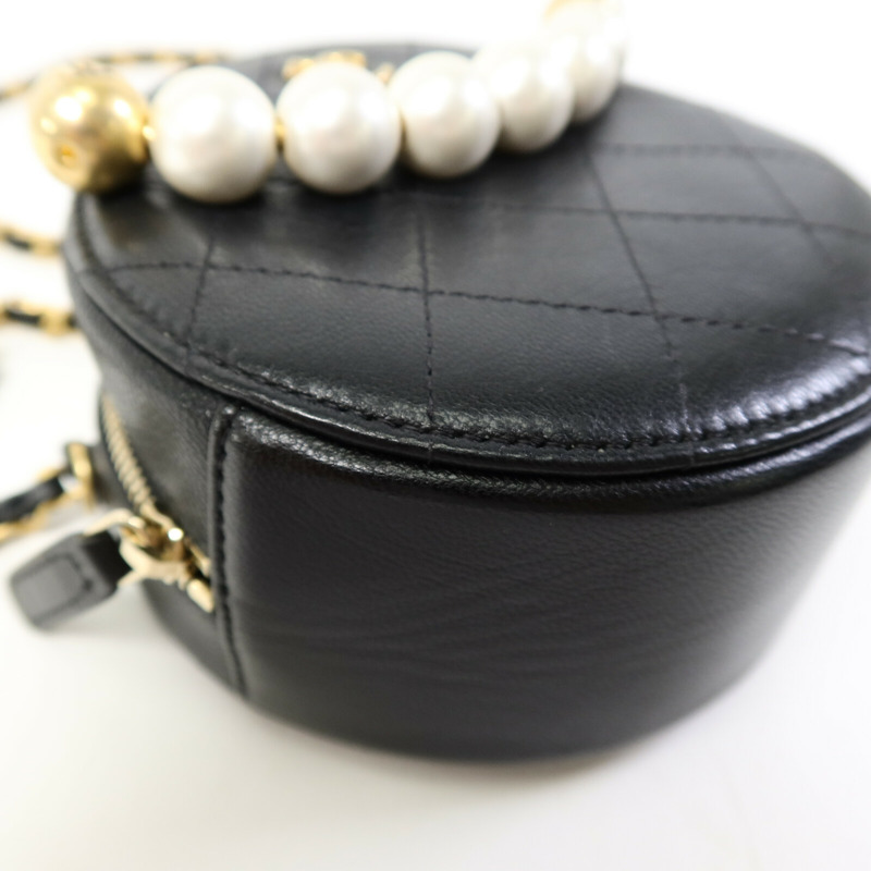 CHANEL 牛皮皮革Round Pear Bag金扣鏈帶肩背袋-12