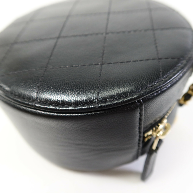 CHANEL 牛皮皮革Round Pear Bag金扣鏈帶肩背袋-15