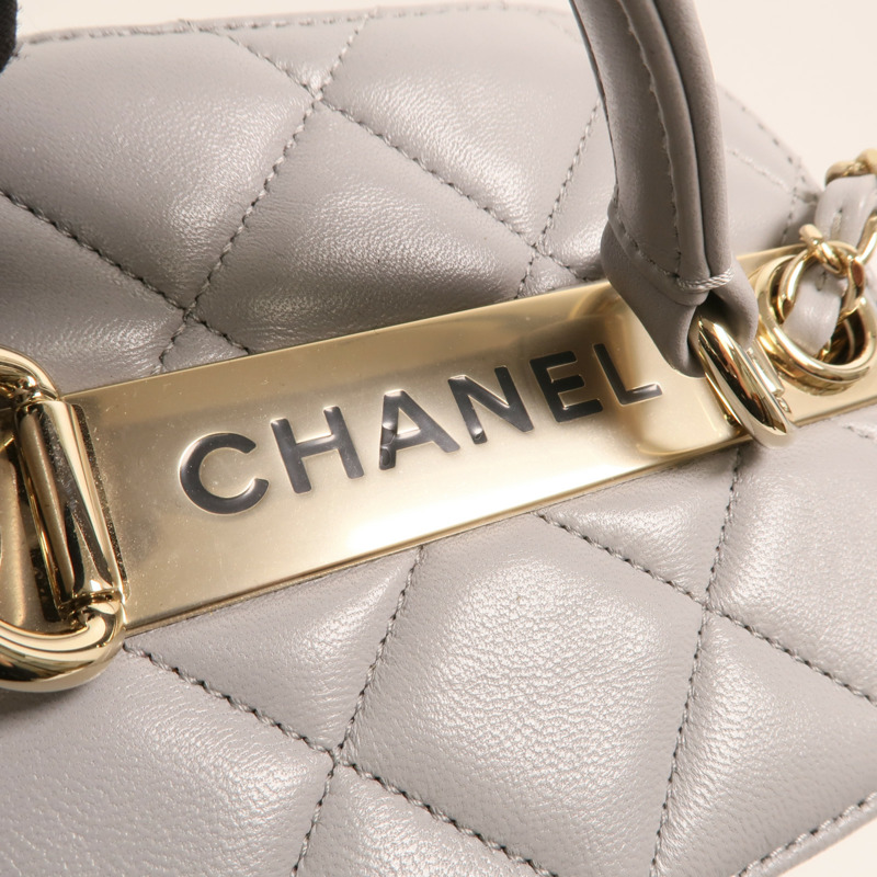 CHANEL 羊皮皮革Trendy CC Vanity Case金扣手挽肩背兩用袋-16