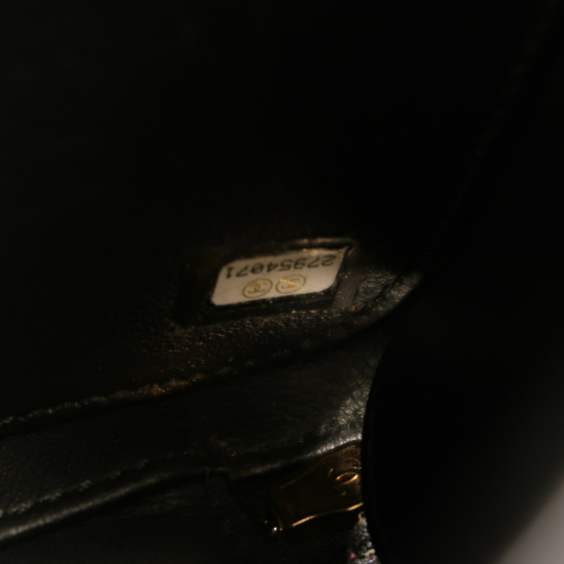 CHANEL 牛皮皮革Vanity Case金扣手挽肩背兩用袋-6