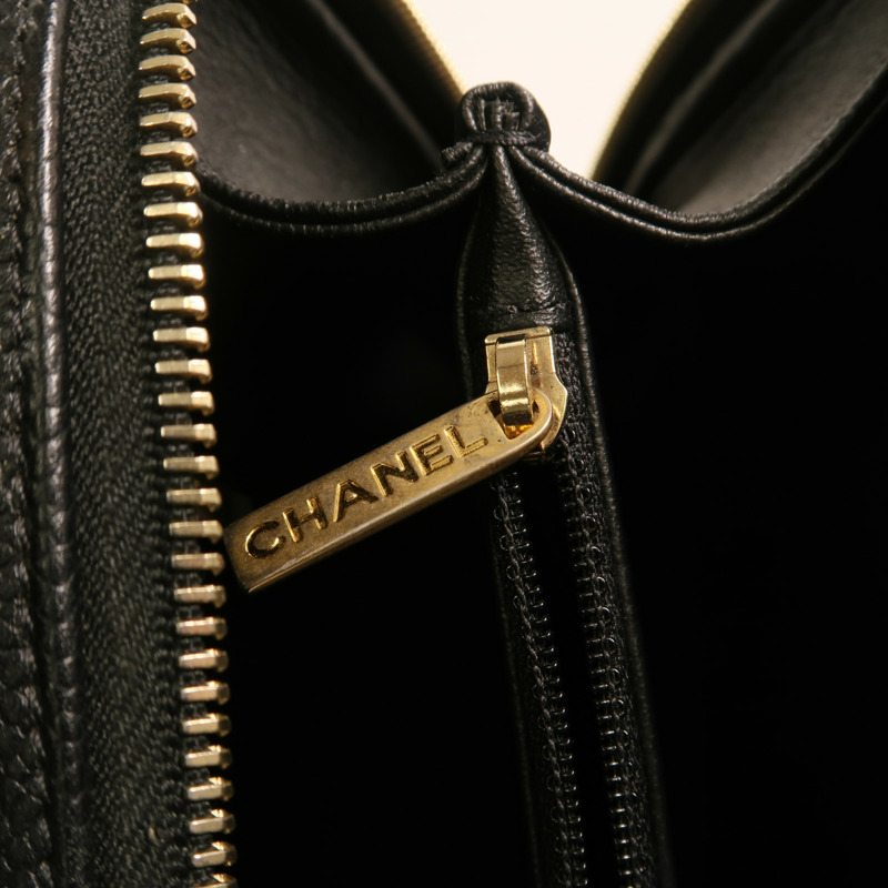 CHANEL 牛皮皮革Vanity Case金扣手挽肩背兩用袋-16