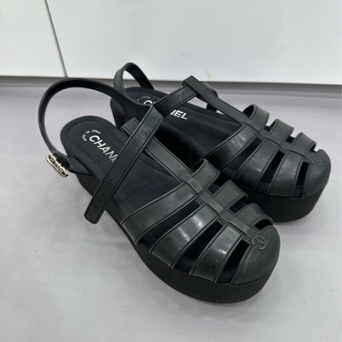 Chanel雙C logo羅馬厚底涼鞋 38碼