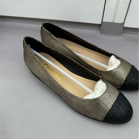 Chanel 香奈兒 金色 平底鞋 37.5碼 閒置